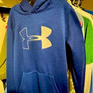 Boys Medium Under Armour Hoodie